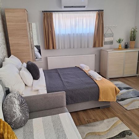Varfal Apartman エゲル エクステリア 写真