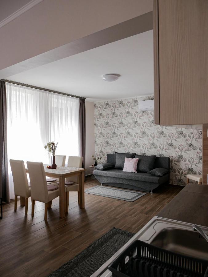 Varfal Apartman エゲル エクステリア 写真