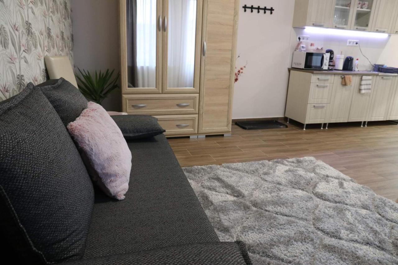 Varfal Apartman エゲル エクステリア 写真
