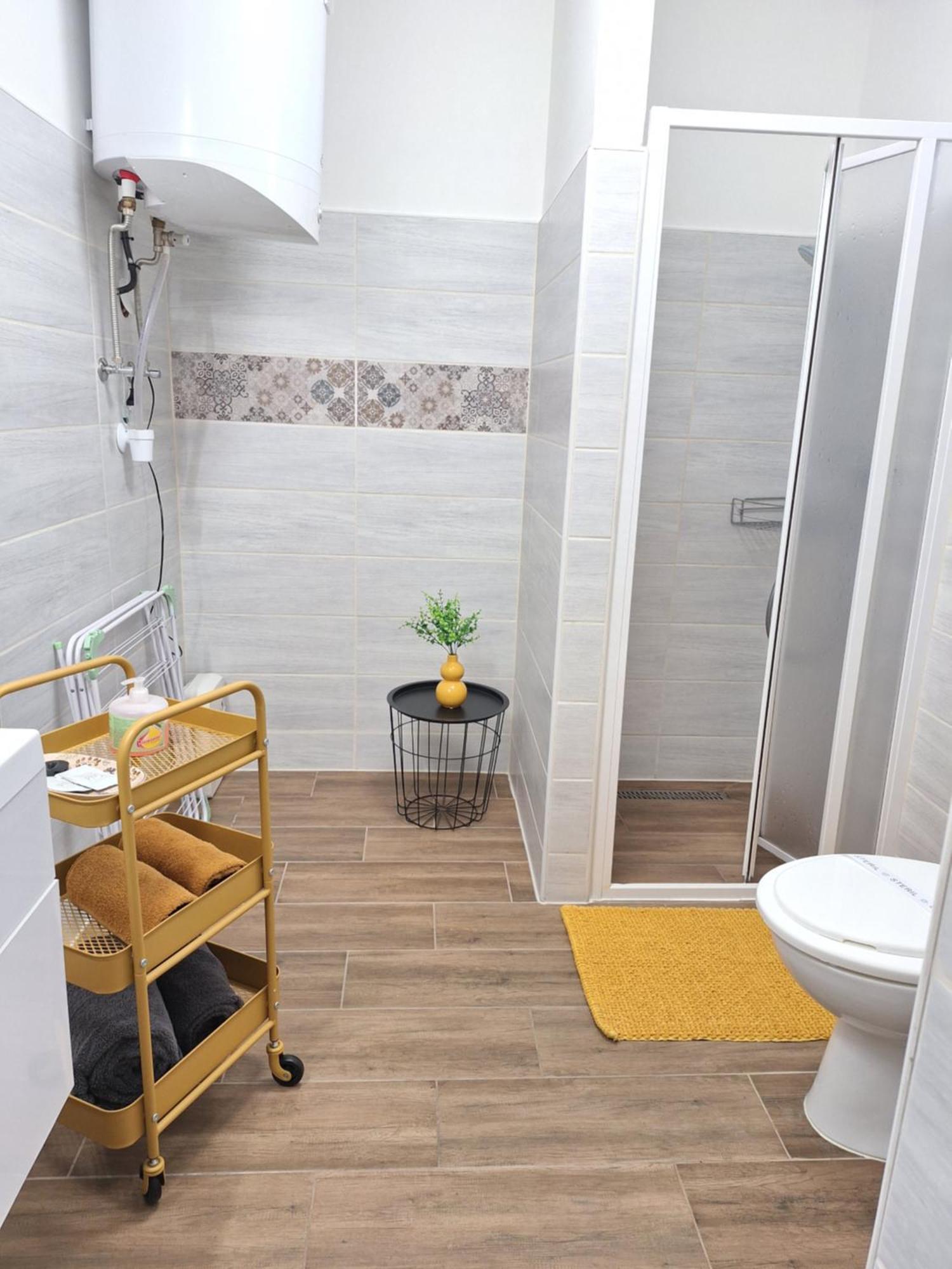 Varfal Apartman エゲル 部屋 写真