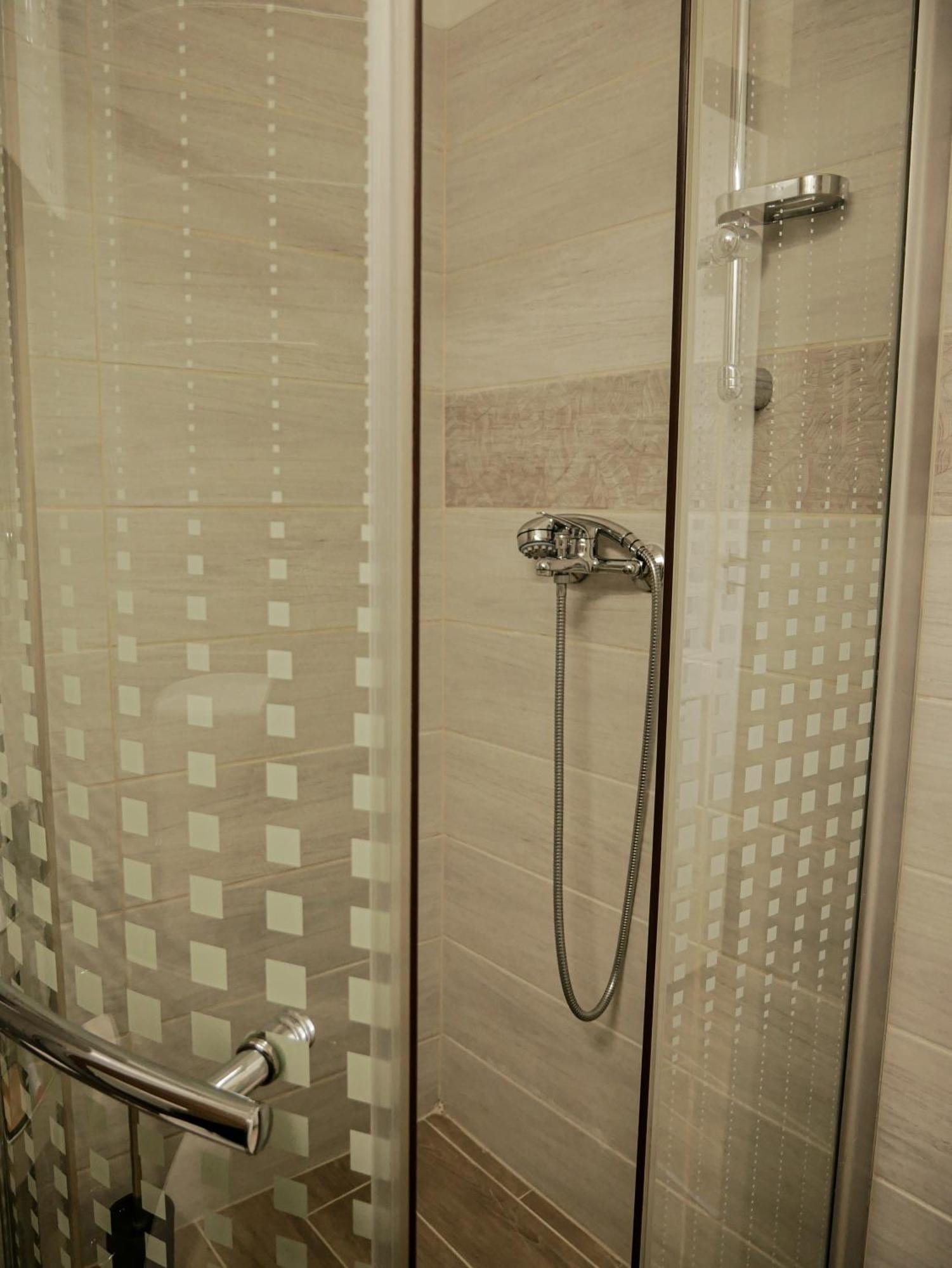 Varfal Apartman エゲル 部屋 写真