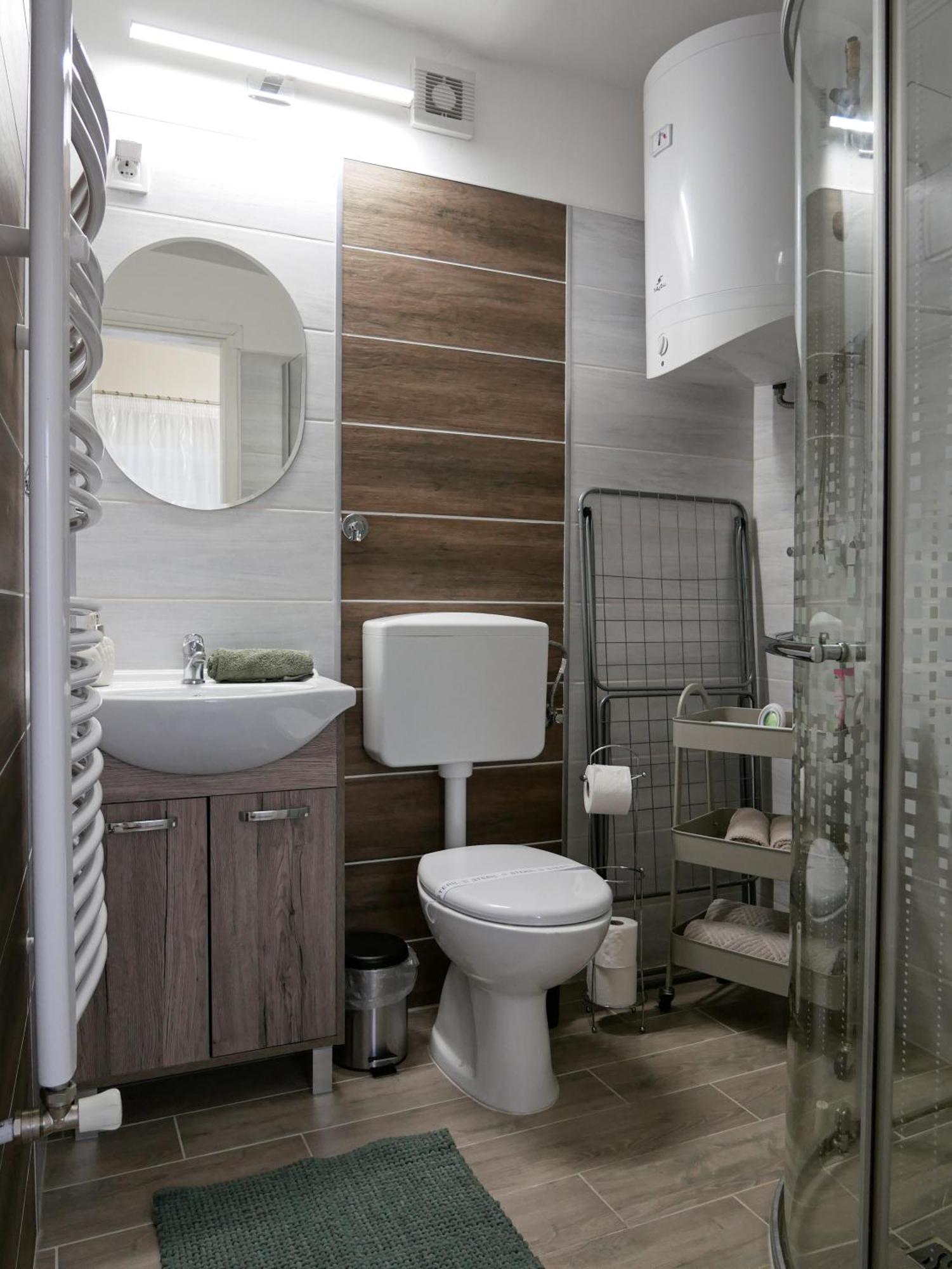 Varfal Apartman エゲル 部屋 写真