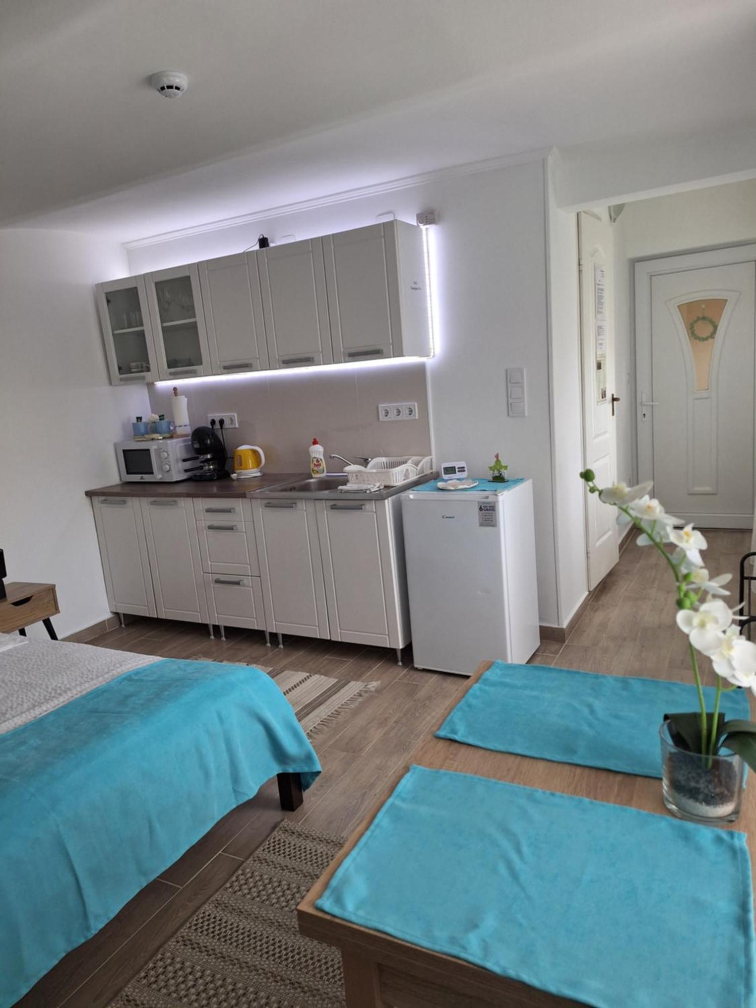 Varfal Apartman エゲル 部屋 写真